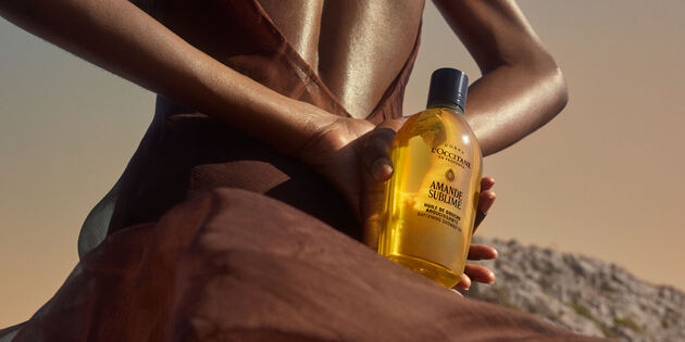 SILKY HYDRATION, ALMOND-INFUSED INDULGENCE