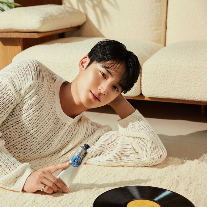 Image 182: L'OCCITANE with MINGYU Set